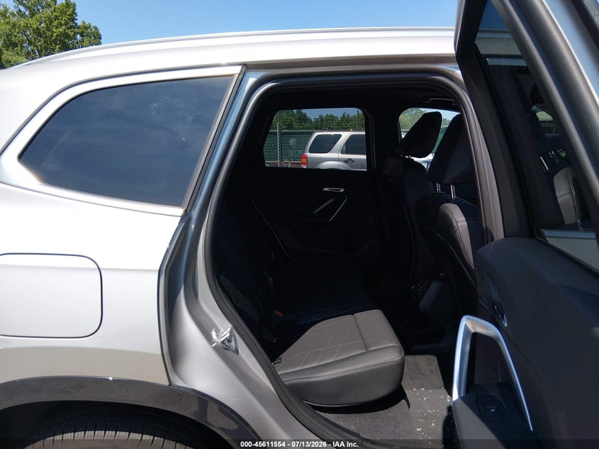 2026 BMW X1 VIN WBX73EF04T5444759 IAAI salvage auction — RIGHT FRONT, Salvage Title, sold $12,600 on 2026-07-19 (photo 8)