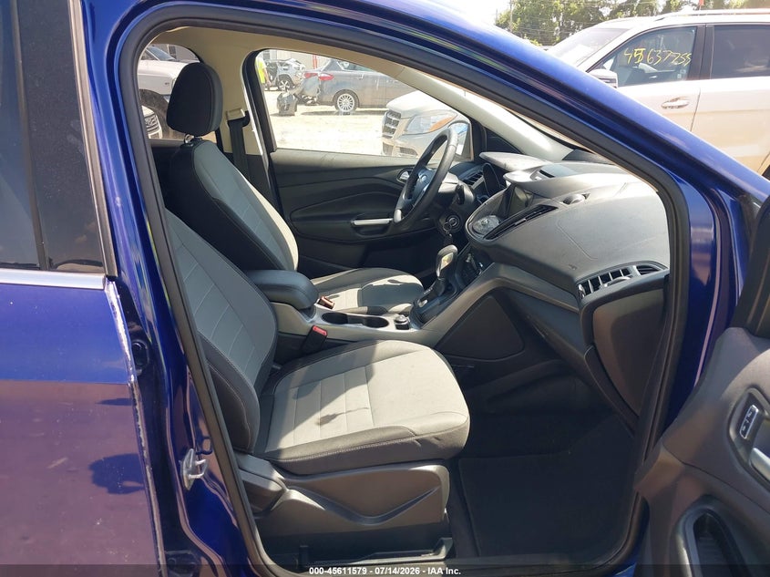 2016 Ford Escape VIN 1FMCU9GX6GUB69060 IAAI salvage auction — NORMAL WEAR, Salvage Title, sold $675 on 2026-08-01 (photo 5)