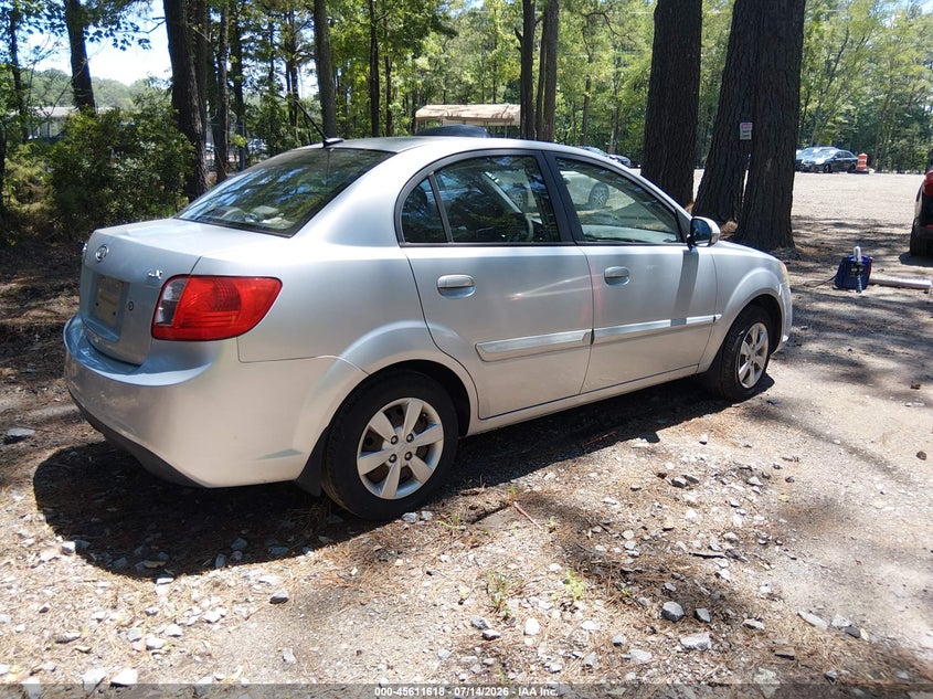 2011 Kia Rio VIN KNADH4A3XB6949045 IAAI salvage auction — NORMAL WEAR, Clear (Virginia), sold $25 on 2026-07-21 (photo 4)