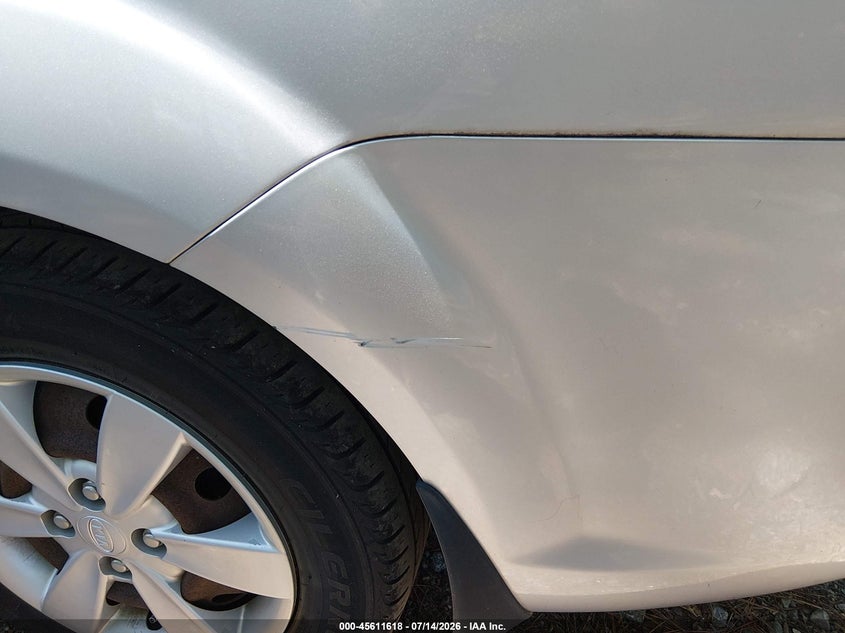2011 Kia Rio VIN KNADH4A3XB6949045 IAAI salvage auction — NORMAL WEAR, Clear (Virginia), sold $25 on 2026-07-21 (photo 6)