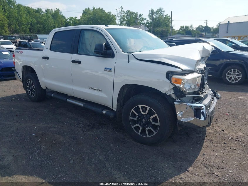 2017 Toyota Tundra VIN 5TFDY5F10HX607638 IAAI salvage auction — FRONT END, Salvage (Pennsylvania), sold $8,800 on 2026-07-26 (photo 1)