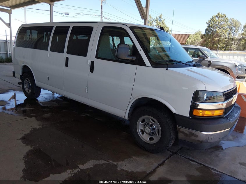 2018 Chevrolet Express 3500 VIN 1GAZGPFG5J1286514 — IAAI salvage auction photo