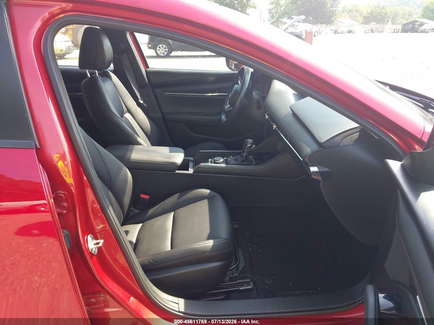 2019 Mazda 3 VIN JM1BPACL1K1111847 IAAI salvage auction — REAR END, Salvage (Ohio), sold $1,800 on 2026-07-27 (photo 5)