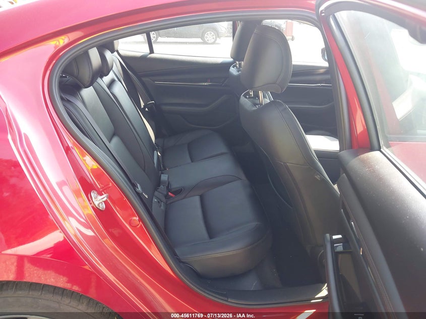 2019 Mazda 3 VIN JM1BPACL1K1111847 IAAI salvage auction — REAR END, Salvage (Ohio), sold $1,800 on 2026-07-27 (photo 8)