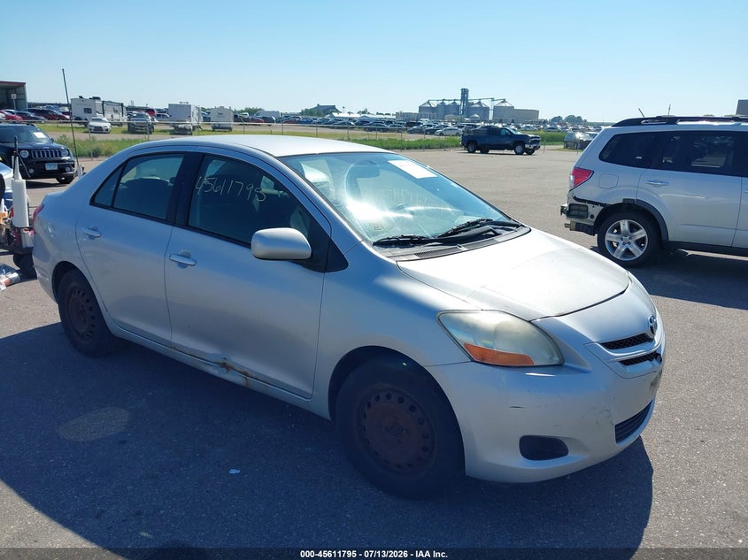 2007 Toyota Yaris VIN JTDBT923671101267 IAAI salvage auction — LEFT & RIGHT, Clear (Minnesota), sold $225 on 2026-07-29 (photo 1)