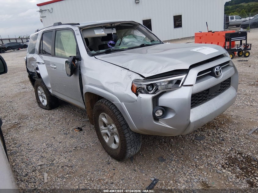 2024 Toyota 4runner VIN JTEMU5JR8R6242086 — IAAI salvage auction photo