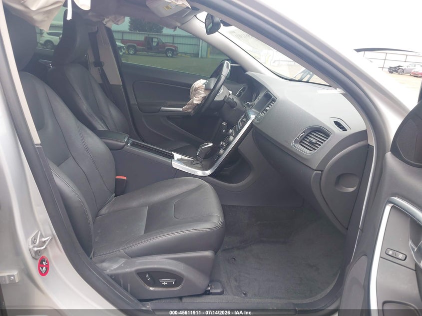 2015 Volvo S60 VIN YV1612TB1F1307237 IAAI salvage auction — FRONT END, Salvage Title, sold $550 on 2026-08-11 (photo 5)