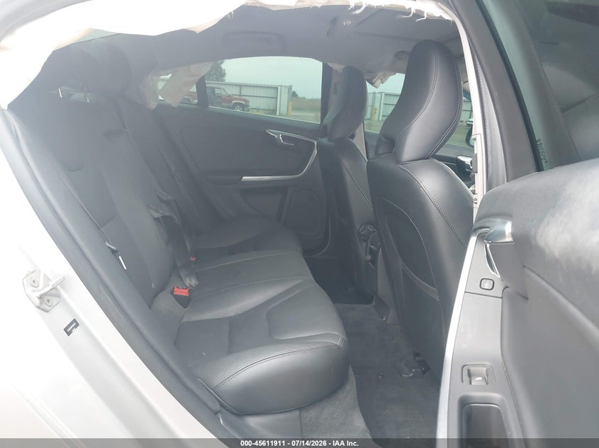 2015 Volvo S60 VIN YV1612TB1F1307237 IAAI salvage auction — FRONT END, Salvage Title, sold $550 on 2026-08-11 (photo 8)