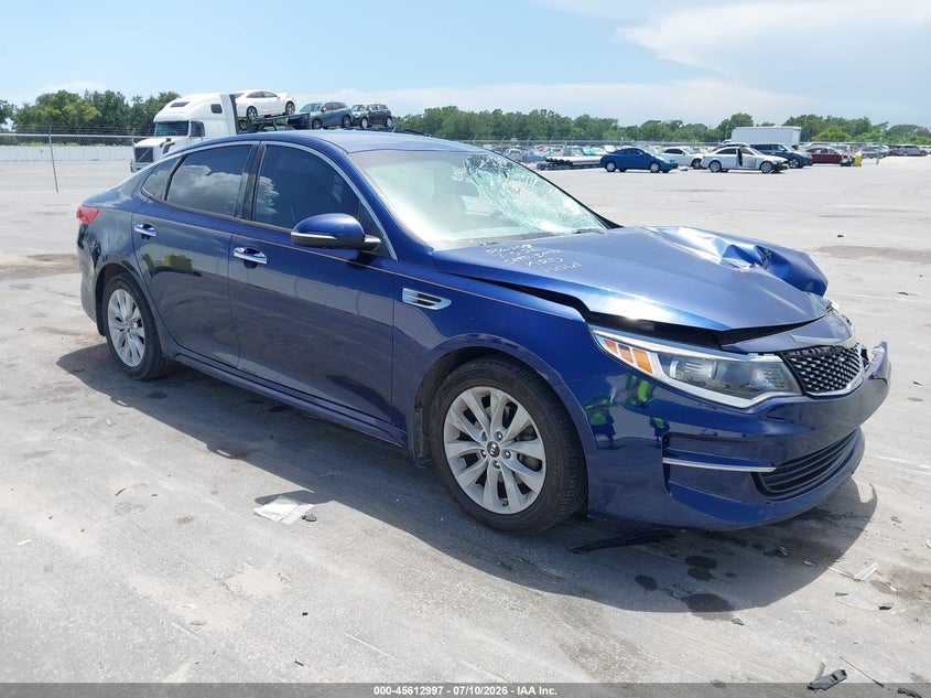 2016 Kia Optima VIN 5XXGU4L32GG118852 IAAI salvage auction — FRONT END, Salvage Title, sold $750 on 2026-07-29 (photo 1)