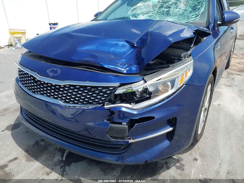 2016 Kia Optima VIN 5XXGU4L32GG118852 IAAI salvage auction — FRONT END, Salvage Title, sold $750 on 2026-07-29 (photo 6)
