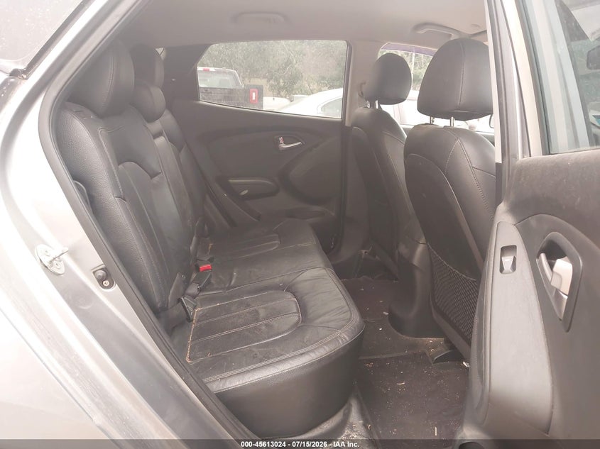 2011 Hyundai Tucson VIN KM8JU3AC6BU215599 IAAI salvage auction — NORMAL WEAR, Original (New Hampshire), sold $900 on 2026-07-29 (photo 8)