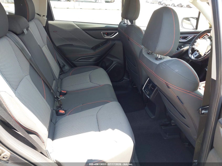 2019 Subaru Forester VIN JF2SKAPC4KH585566 IAAI salvage auction — FRONT END, Wait Title, sold $2,300 on 2026-09-07 (photo 8)