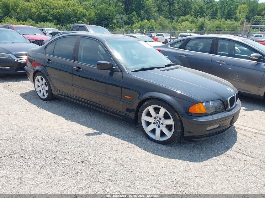 2001 BMW 3 series VIN WBAAV33441FU88838 IAAI salvage auction — NORMAL WEAR, Clear (Illinois), sold $375 on 2026-07-29 (photo 1)