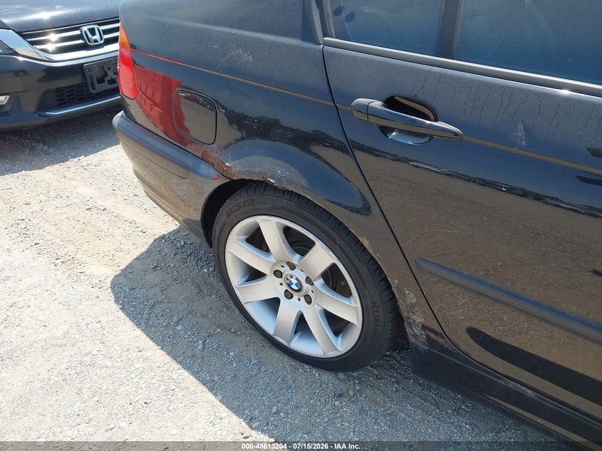 2001 BMW 3 series VIN WBAAV33441FU88838 IAAI salvage auction — NORMAL WEAR, Clear (Illinois), sold $375 on 2026-07-29 (photo 6)