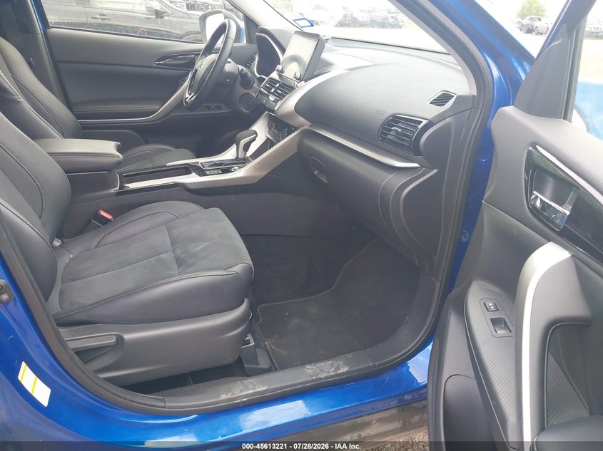 2025 Mitsubishi Eclipse cross VIN JA4ATWAA2SZ040501 IAAI salvage auction — RIGHT SIDE, Enterprise Vehicles Clear Only (Texas), sold $11,675 on 2026-07-30 (photo 5)