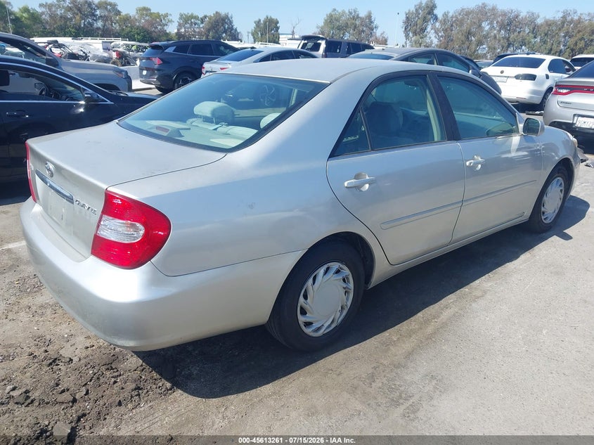 2004 Toyota Camry VIN JTDBE32KX40270434 IAAI salvage auction — NORMAL WEAR, Clear - Dealer Only (California), sold $1,050 on 2026-07-30 (photo 4)