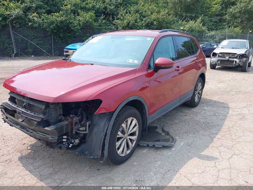 2018 Volkswagen Tiguan VIN 3VV1B7AX6JM021275 IAAI salvage auction — FRONT & REAR, Salvage Title, sold $3,575 on 2026-08-01 (photo 2)