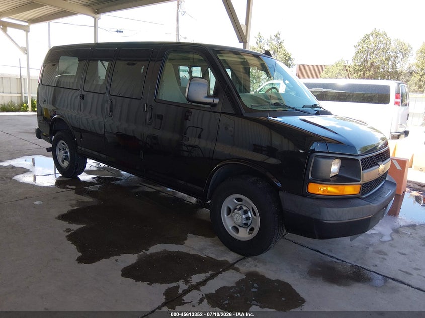 2016 Chevrolet Express 2500 VIN 1GNWGEFG9G1290449 — IAAI salvage auction photo