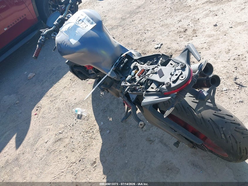 2017 Ducati Monster VIN ZDM1RBTSXHB023406 IAAI salvage auction — SIDE, Wait Title, sold $650 on 2026-10-07 (photo 3)