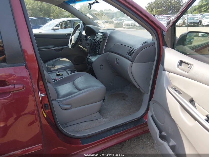 2006 Toyota Sienna VIN 5TDZA23C66S520084 IAAI salvage auction — NORMAL WEAR, Clear (Rhode Island), sold $825 on 2026-07-21 (photo 5)