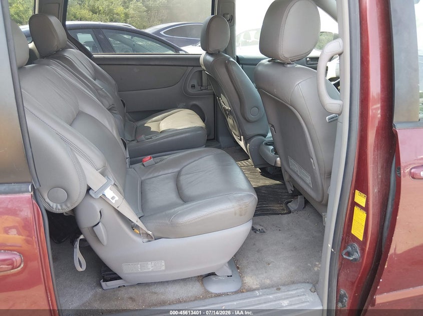 2006 Toyota Sienna VIN 5TDZA23C66S520084 IAAI salvage auction — NORMAL WEAR, Clear (Rhode Island), sold $825 on 2026-07-21 (photo 8)