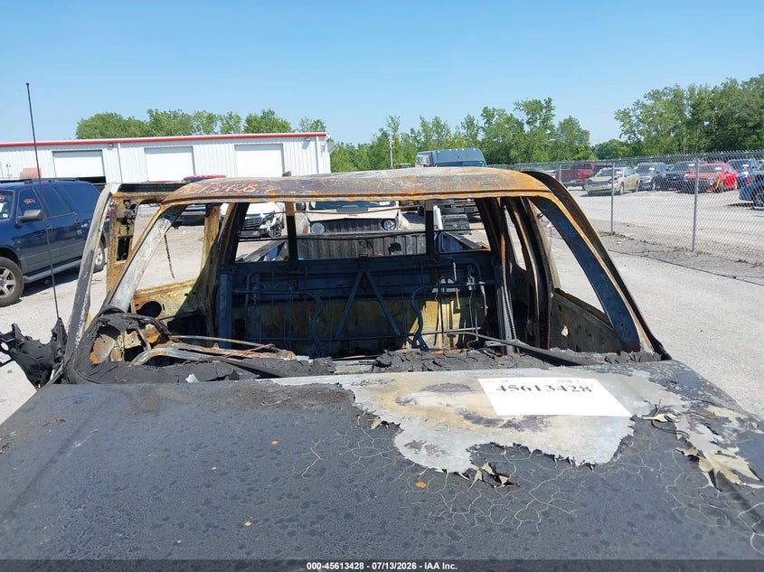 2004 Gmc Sierra 1500 VIN 1GTEK19T44E176139 IAAI salvage auction — INTERIOR BURN, Mv-907A (New York), sold $250 on 2026-07-24 (photo 6)