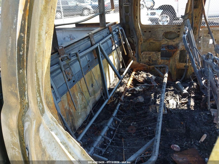 2004 Gmc Sierra 1500 VIN 1GTEK19T44E176139 IAAI salvage auction — INTERIOR BURN, Mv-907A (New York), sold $250 on 2026-07-24 (photo 8)