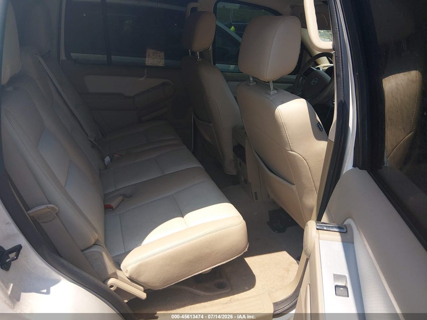 2007 Mercury Mountaineer VIN 4M2EU38867UJ23059 IAAI salvage auction — NORMAL WEAR, Salvage Title, sold $25 on 2026-07-23 (photo 8)