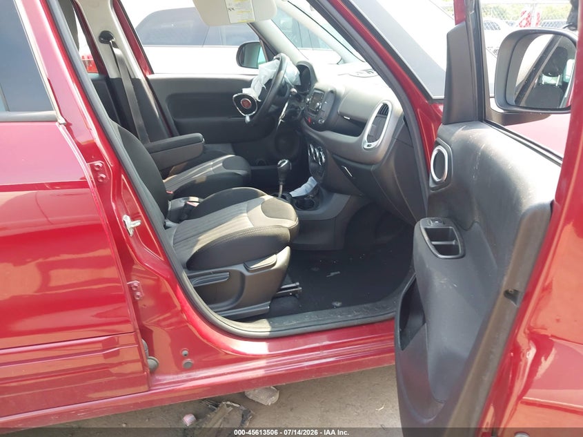 2015 Fiat 500l VIN ZFBCFABH6FZ034178 IAAI salvage auction — REAR END, Salvage Title, sold $650 on 2026-08-11 (photo 5)