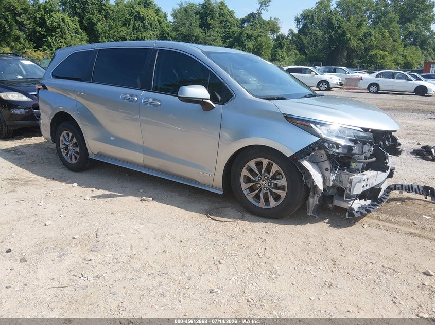 2021 Toyota Sienna VIN 5TDYSKFCXMS001329 IAAI salvage auction — FRONT END, Wait Title, sold $12,950 on 2026-08-21 (photo 1)