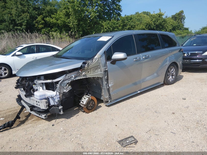 2021 Toyota Sienna VIN 5TDYSKFCXMS001329 IAAI salvage auction — FRONT END, Wait Title, sold $12,950 on 2026-08-21 (photo 2)