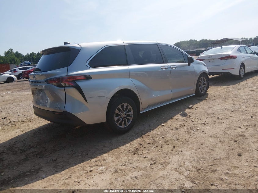 2021 Toyota Sienna VIN 5TDYSKFCXMS001329 IAAI salvage auction — FRONT END, Wait Title, sold $12,950 on 2026-08-21 (photo 4)