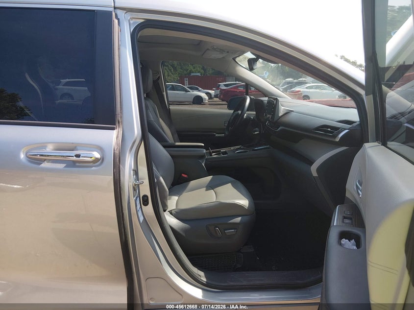 2021 Toyota Sienna VIN 5TDYSKFCXMS001329 IAAI salvage auction — FRONT END, Wait Title, sold $12,950 on 2026-08-21 (photo 5)