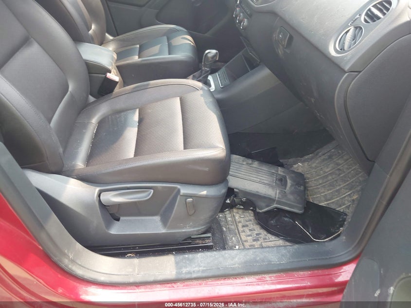 2013 Volkswagen Tiguan VIN WVGBV3AX5DW099212 IAAI salvage auction — NORMAL WEAR, Original (Vermont), sold $225 on 2026-07-30 (photo 5)