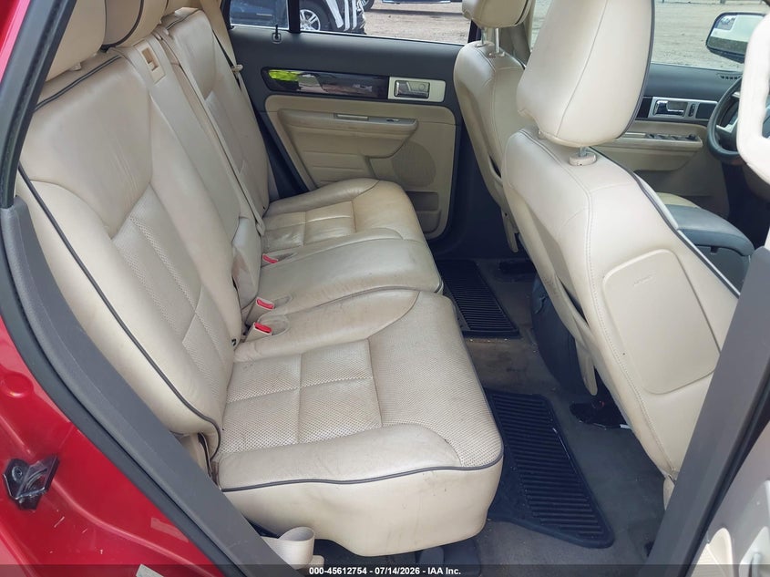 2010 Lincoln Mkx VIN 2LMDJ8JC4ABJ02259 IAAI salvage auction — NORMAL WEAR, Clear (Illinois), sold $375 on 2026-07-30 (photo 8)