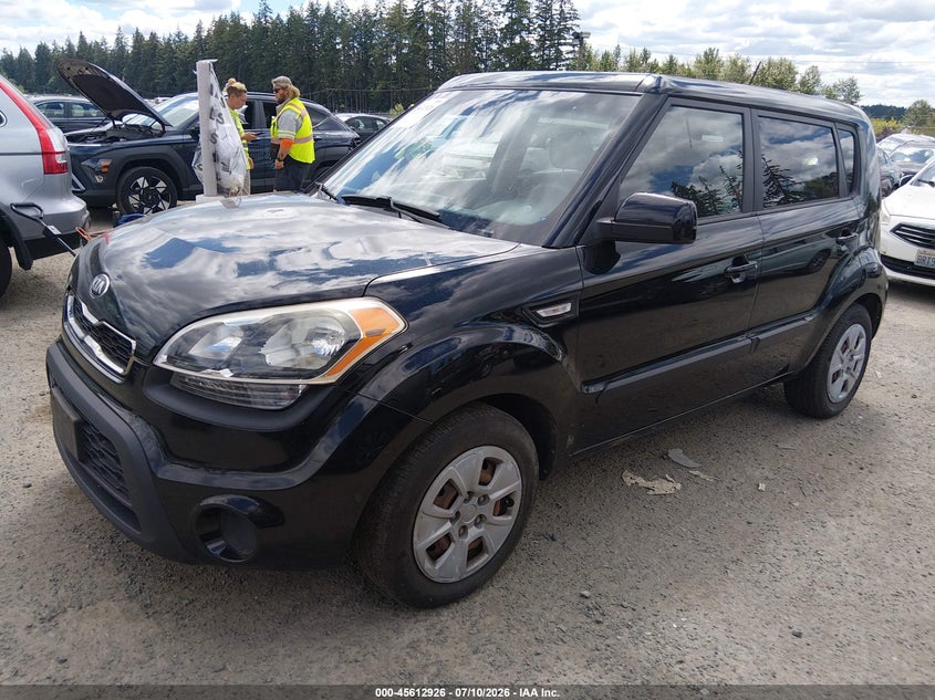 2013 Kia Soul VIN KNDJT2A55D7495083 IAAI salvage auction — NORMAL WEAR, Clear (Washington), sold $375 on 2026-07-29 (photo 2)