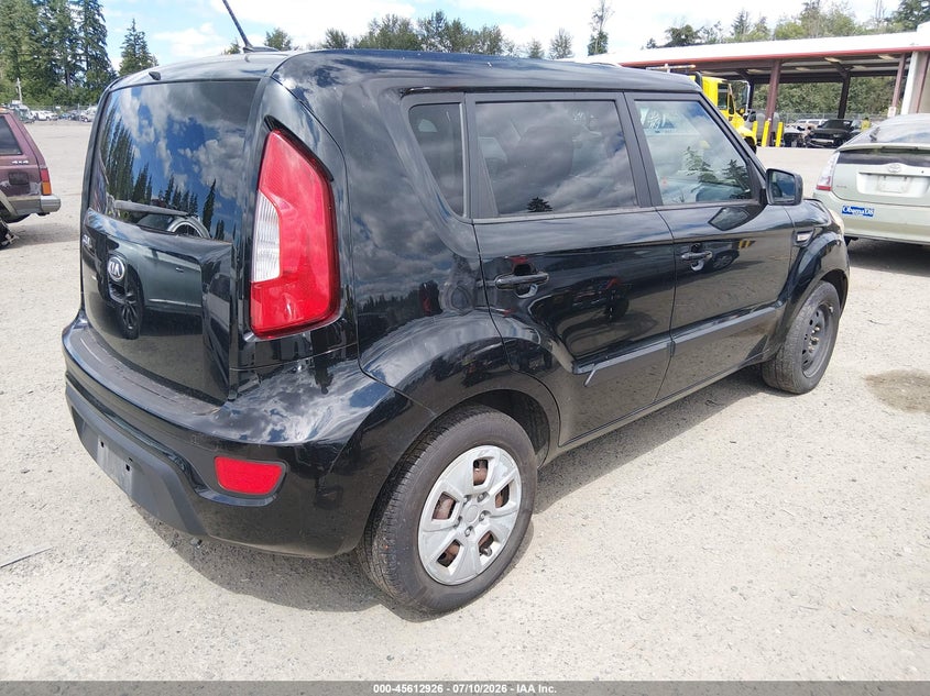 2013 Kia Soul VIN KNDJT2A55D7495083 IAAI salvage auction — NORMAL WEAR, Clear (Washington), sold $375 on 2026-07-29 (photo 4)