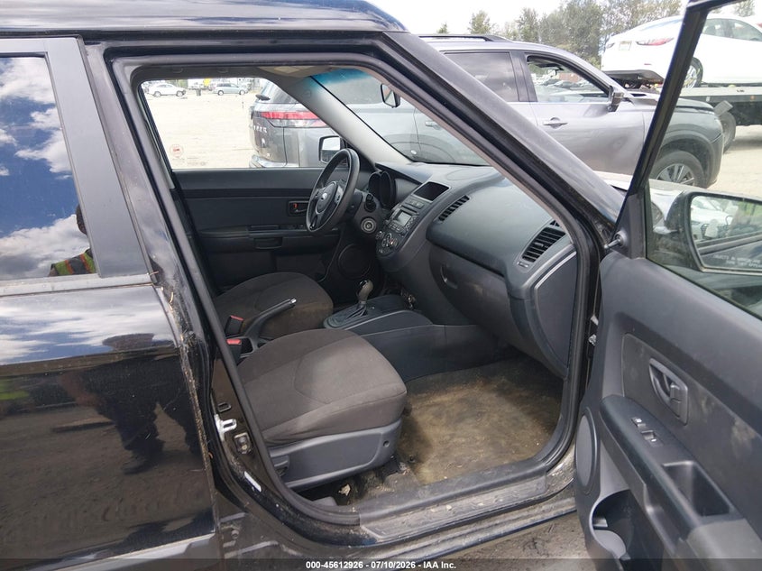 2013 Kia Soul VIN KNDJT2A55D7495083 IAAI salvage auction — NORMAL WEAR, Clear (Washington), sold $375 on 2026-07-29 (photo 5)