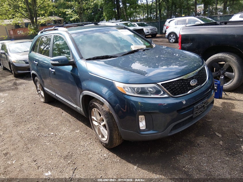 2015 Kia Sorento VIN 5XYKT3A66FG593628 IAAI salvage auction — NORMAL WEAR, Clear (Virginia), sold $1,000 on 2026-07-30 (photo 1)