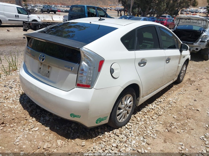 2014 Toyota Prius VIN JTDKN3DP9E3056818 IAAI salvage auction — NORMAL WEAR, Salvage (California), sold $625 on 2026-07-28 (photo 4)