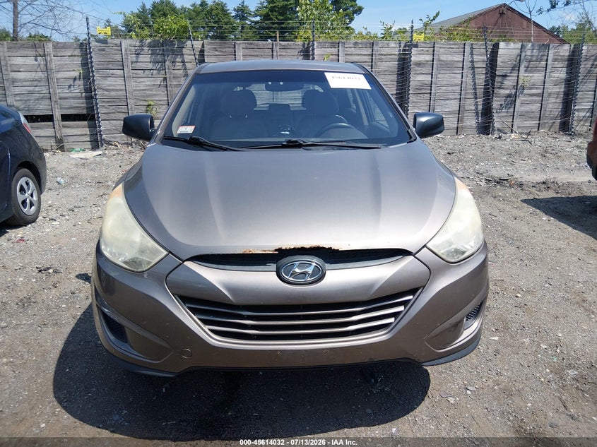 2011 Hyundai Tucson VIN KM8JT3AB1BU220770 IAAI salvage auction — NORMAL WEAR, Clear (Massachusetts), sold $650 on 2026-07-24 (photo 6)