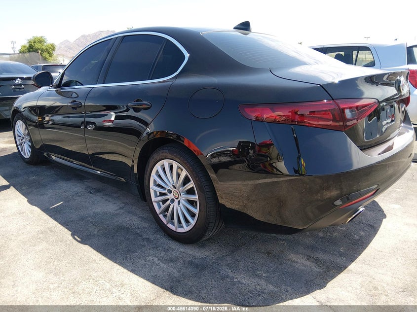 2021 Alfa romeo Giulia VIN ZARFAMAN5M7647151 IAAI salvage auction — UNDERCARRIAGE, Wait Title, sold $9,800 on 2026-08-21 (photo 3)