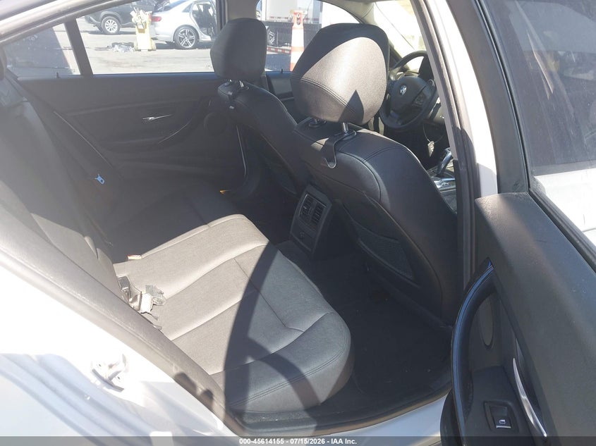 2018 BMW 3er VIN WBA8A9C56JAD27803 IAAI salvage auction — FRONT END, Salvage (California), sold $2,150 on 2026-08-13 (photo 8)