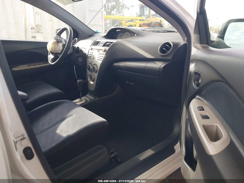 2007 Toyota Yaris VIN JTDBT923271044288 IAAI salvage auction — FRONT END, Salvage (California), sold $800 on 2026-07-29 (photo 5)