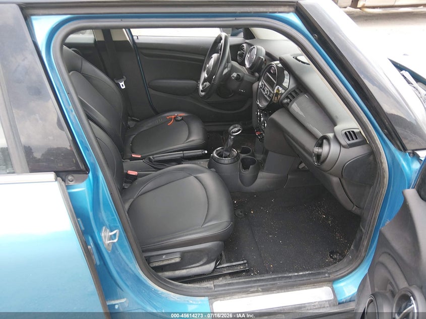 2016 Mini Hard top VIN WMWXU1C53G2D12019 IAAI salvage auction — NORMAL WEAR, Salvage Title, sold $750 on 2026-07-29 (photo 5)
