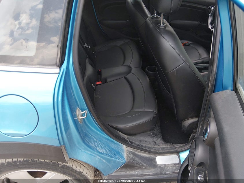 2016 Mini Hard top VIN WMWXU1C53G2D12019 IAAI salvage auction — NORMAL WEAR, Salvage Title, sold $225 on 2026-07-27 (photo 8)