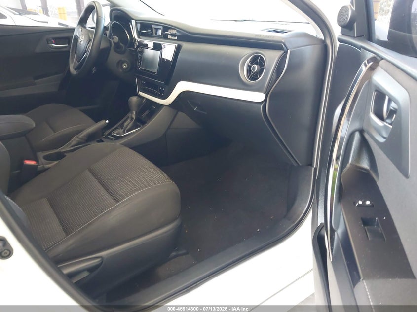 2018 Toyota Corolla VIN JTNKARJE1JJ553560 IAAI salvage auction — SIDE, Salvage Title, sold $3,450 on 2026-08-02 (photo 5)