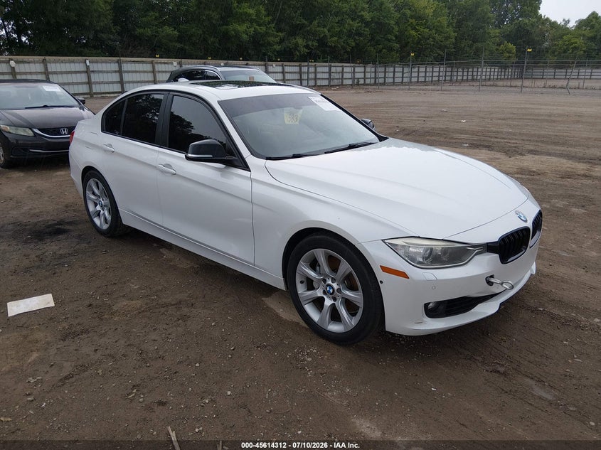 2013 BMW 3er VIN WBA3B9C5XDJ898915 IAAI salvage auction — NORMAL WEAR, Clear (Tennessee), sold $1,850 on 2026-07-29 (photo 1)