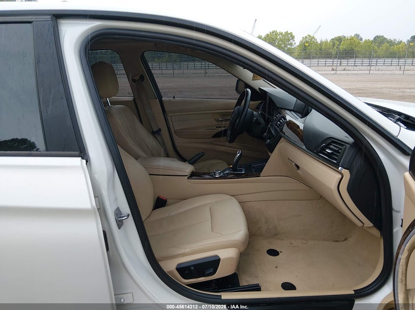 2013 BMW 3er VIN WBA3B9C5XDJ898915 IAAI salvage auction — NORMAL WEAR, Clear (Tennessee), sold $1,850 on 2026-07-29 (photo 5)