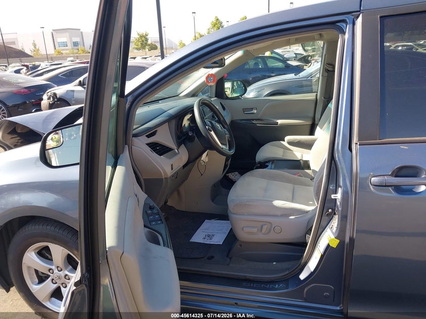 2017 Toyota Sienna VIN 5TDKZ3DC0HS859666 IAAI salvage auction — FRONT END, Salvage Title, sold $4,650 on 2026-07-19 (photo 5)